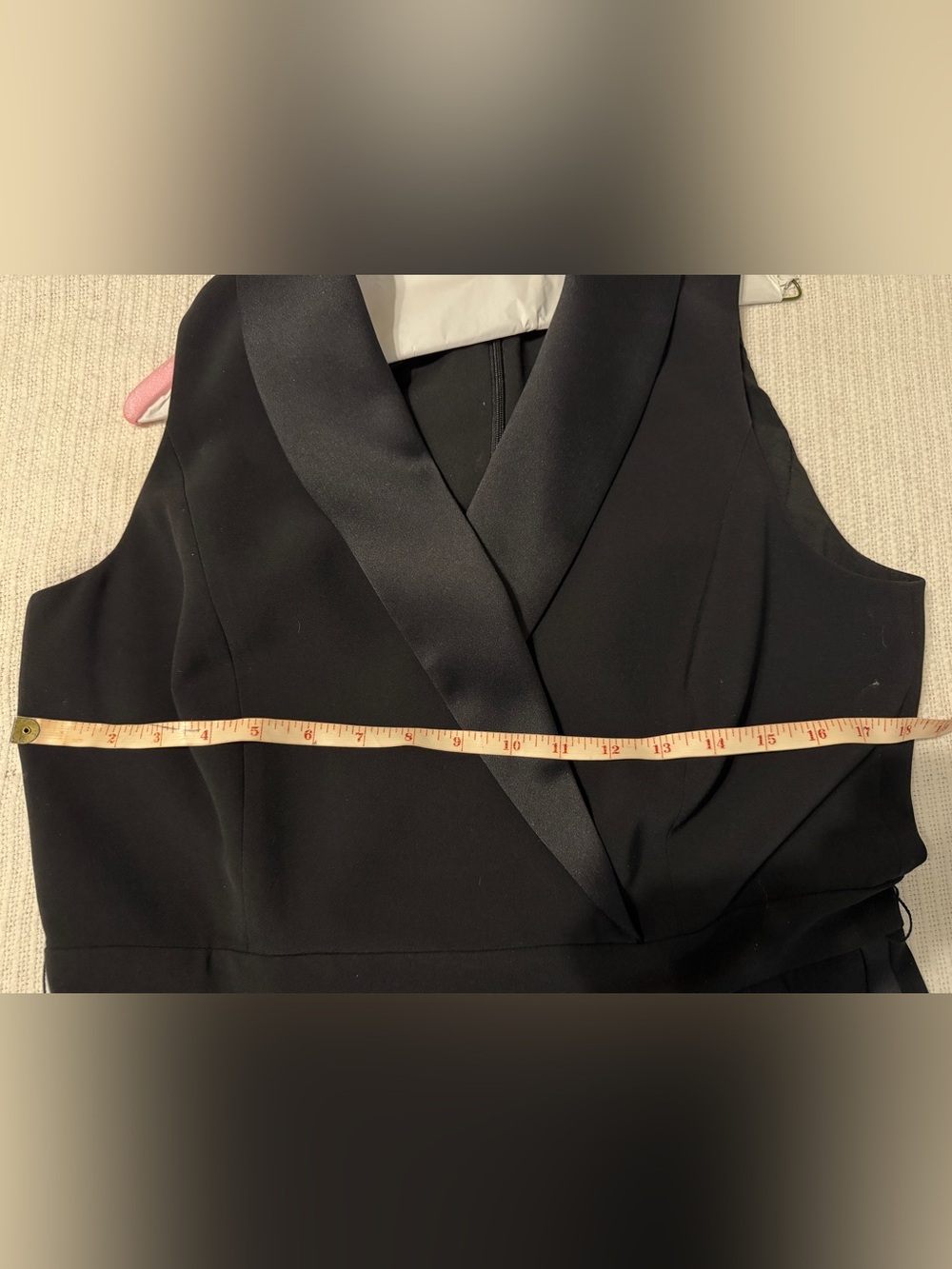 Talbot’s Stretch Crepe Tuxedo Jumpsuit
Size 8 - Picture 9 of 11